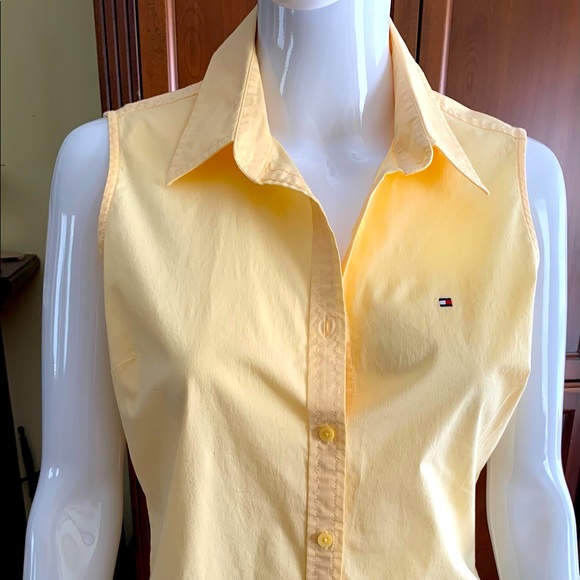 Tommy Hilfiger Tops - Tommy Hilfiger yellow cotton sleeveless women’s shirt button down TH logo US M